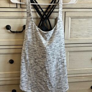 Women’s Lululemon Moment to Movement 2 in 1 tank